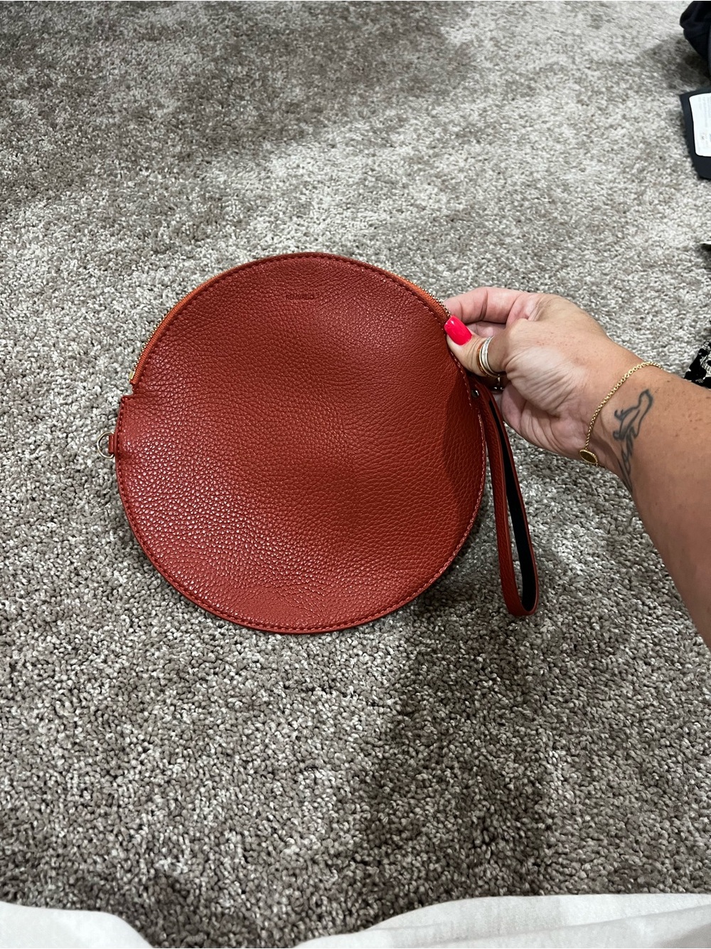 Women’s Round Wristlet Bag in Rust